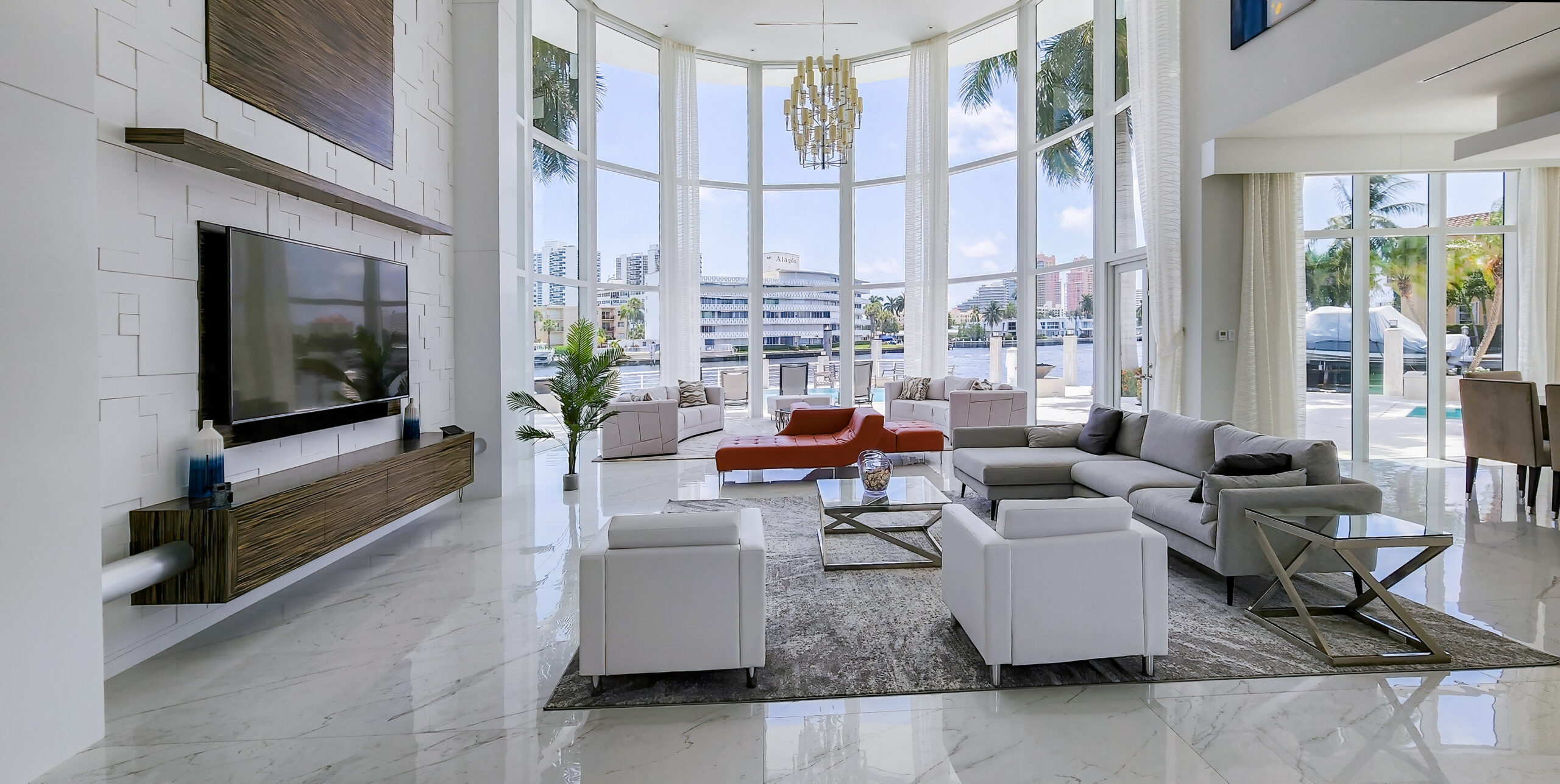 Fort Lauderdale: A Symphony of Elegance and Oceanic Majesty